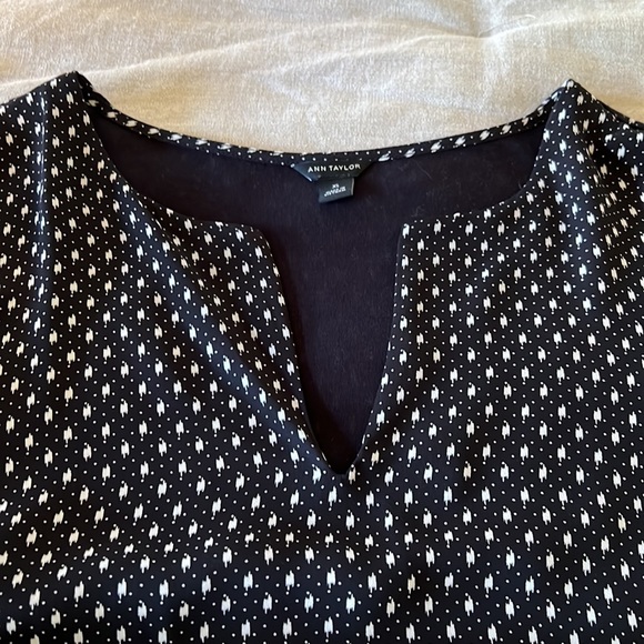 Ann Taylor Blouse - Picture 9 of 11
